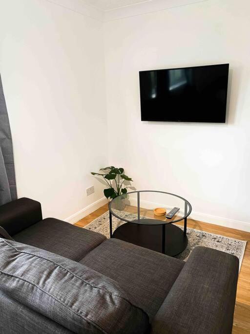 Cozy Studio Near Train Station CBG Exteriör bild